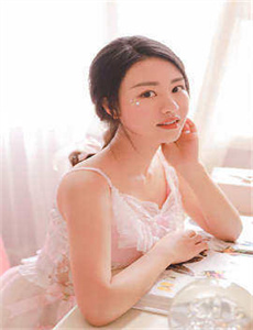 魁拔4-女模特内衣秀